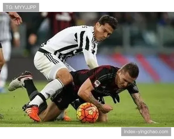 沃伊沃达首开纪录 科莫球员高效执行战术部署