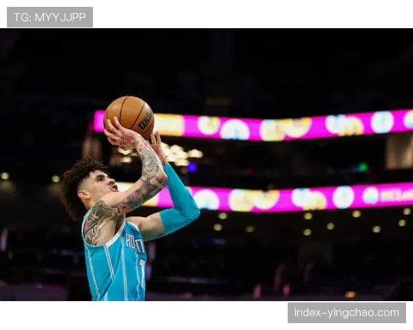 黄蜂米勒鲍尔后场双枪 进攻火力强劲但防守端存在漏洞